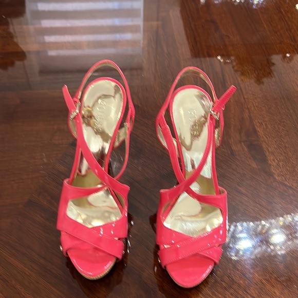 Very unique pink fence shoes - Picture 3 of 7